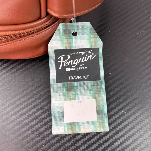 Penguin By Munsingwear Mens Leather Travel Kit Bag W/ Zip Closure & Carry Handle - Picture 3 of 13